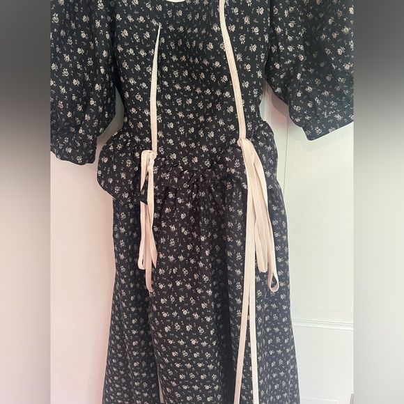 Black Floral Long Sleeve Dress - Picture 10 of 13